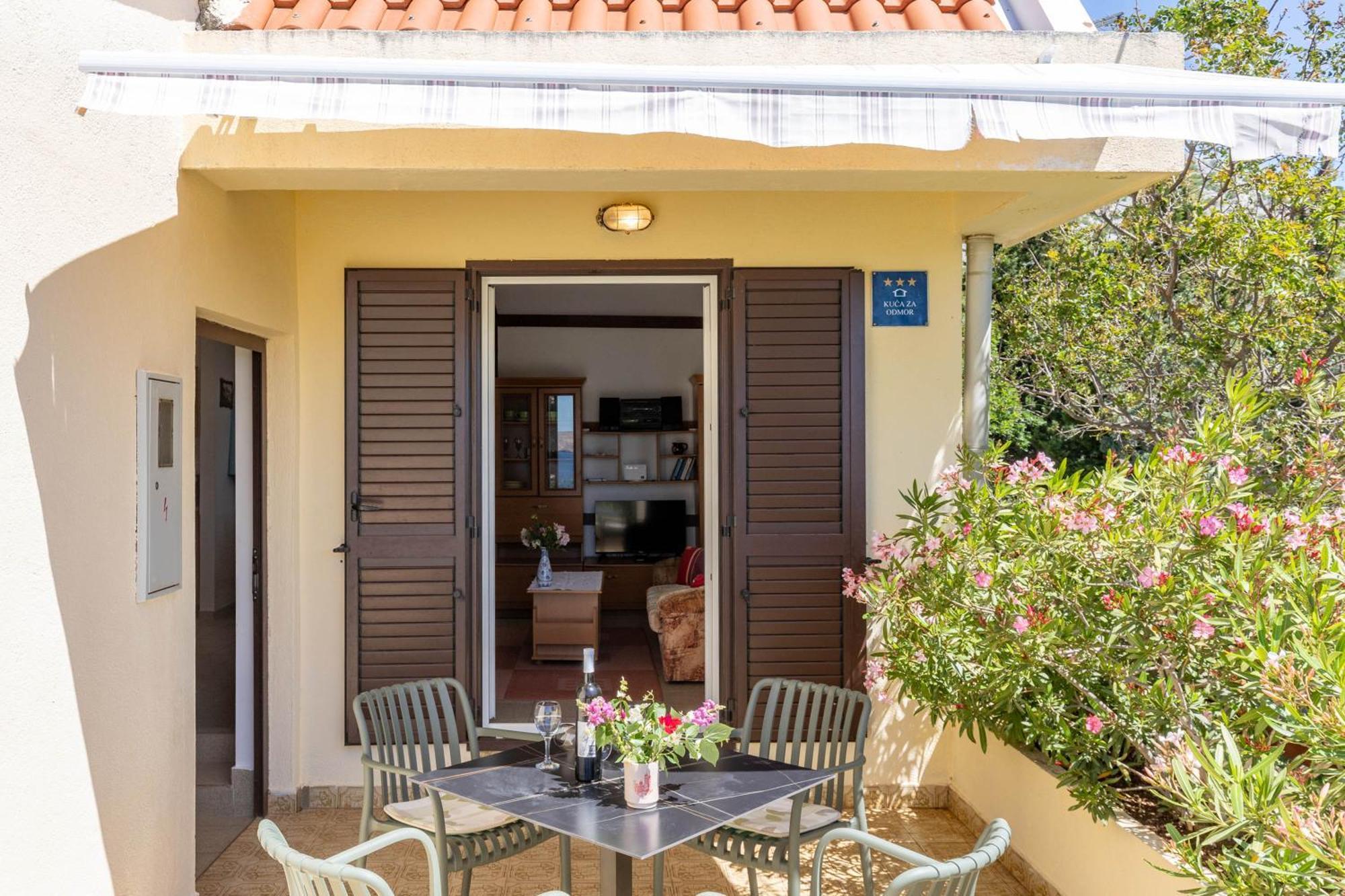 Beachfront House Nada - Happy Rentals คาร์โลบัก ภายนอก รูปภาพ